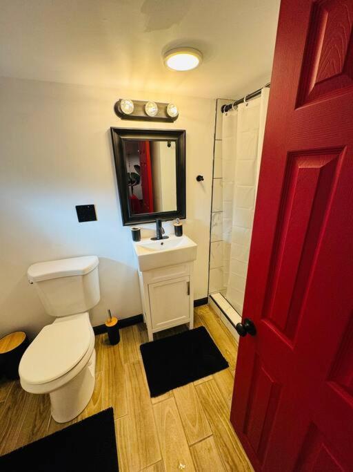 New Tiny Uptown Apartment